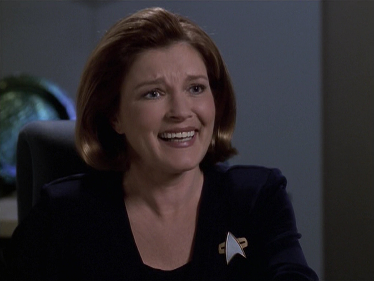 extant_StarTrek_VOY_6x18-AshesToAshes_02121.jpg