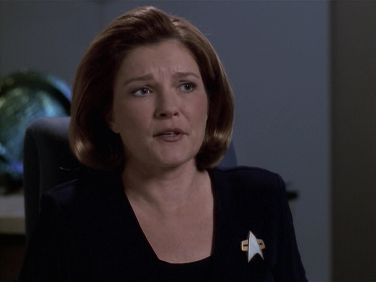 extant_StarTrek_VOY_6x18-AshesToAshes_02155.jpg