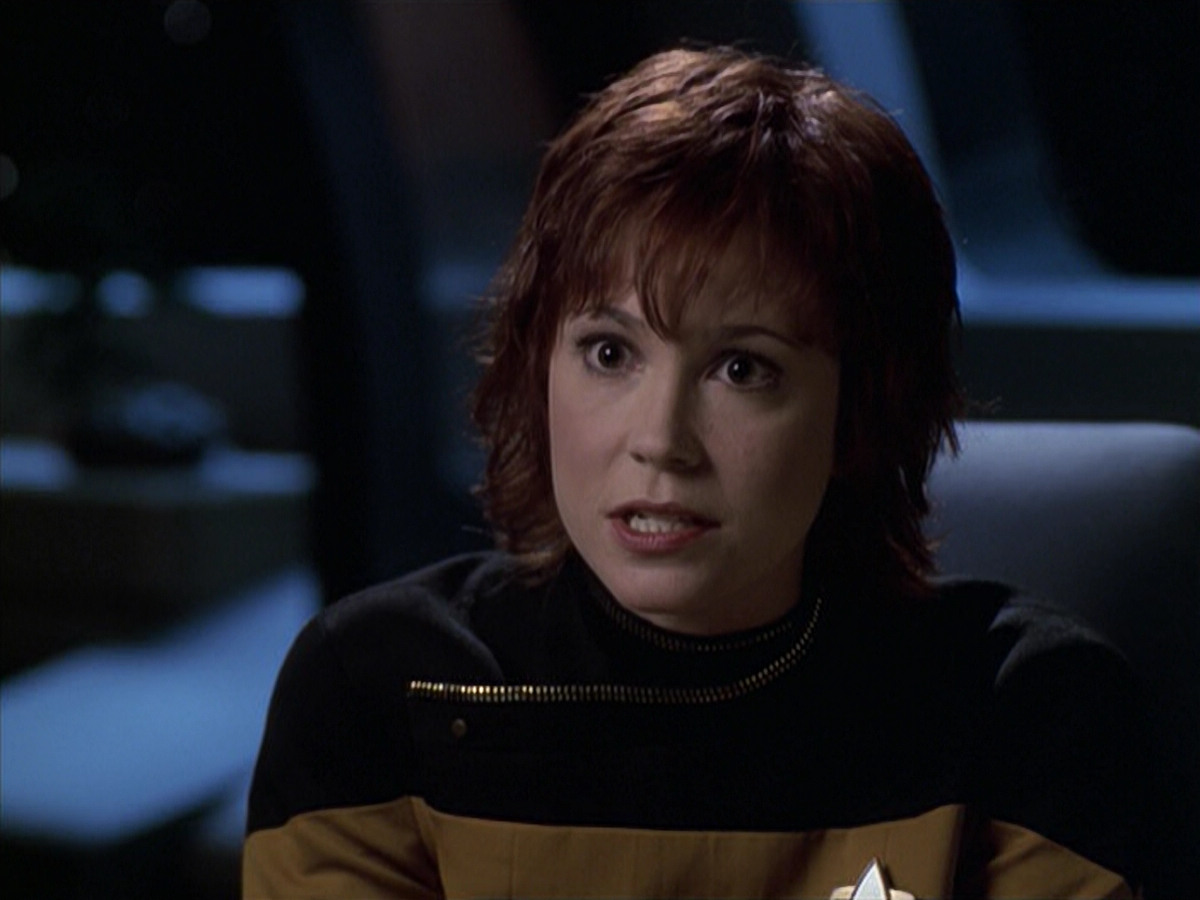 extant_StarTrek_VOY_6x18-AshesToAshes_02171.jpg