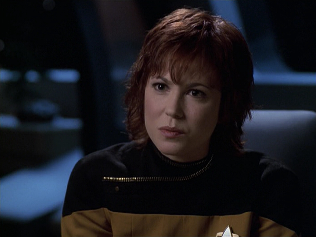 extant_StarTrek_VOY_6x18-AshesToAshes_02176.jpg