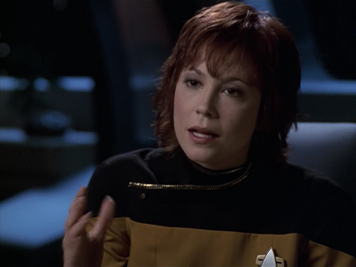 extant_StarTrek_VOY_6x18-AshesToAshes_02197.jpg
