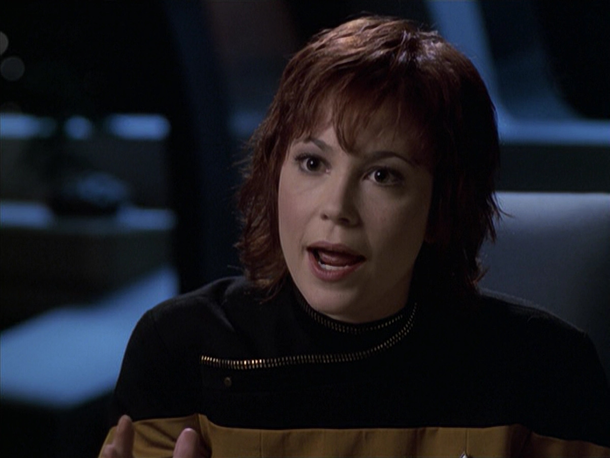 extant_StarTrek_VOY_6x18-AshesToAshes_02199.jpg