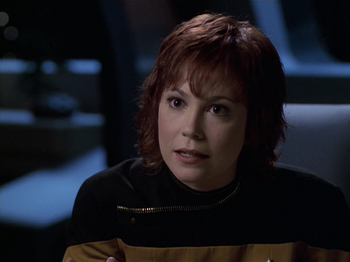 extant_StarTrek_VOY_6x18-AshesToAshes_02205.jpg