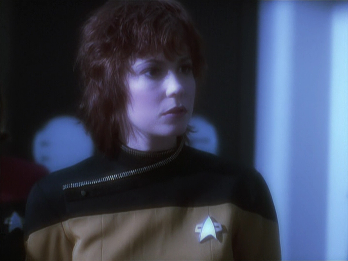 extant_StarTrek_VOY_6x18-AshesToAshes_02248.jpg