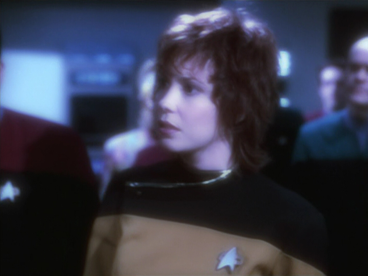 extant_StarTrek_VOY_6x18-AshesToAshes_02260.jpg