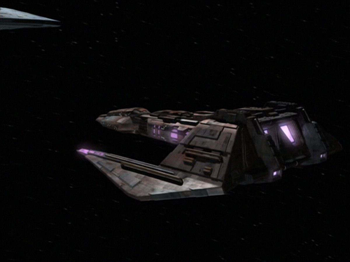 extant_StarTrek_VOY_6x18-AshesToAshes_02671.jpg