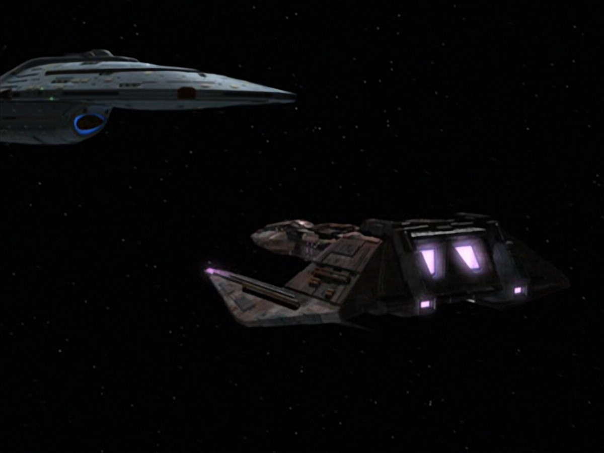 extant_StarTrek_VOY_6x18-AshesToAshes_02675.jpg