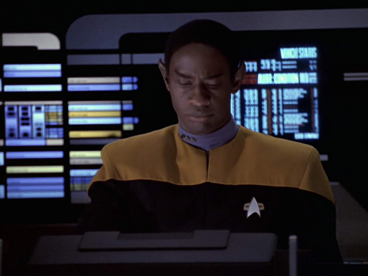 extant_StarTrek_VOY_6x18-AshesToAshes_02680.jpg