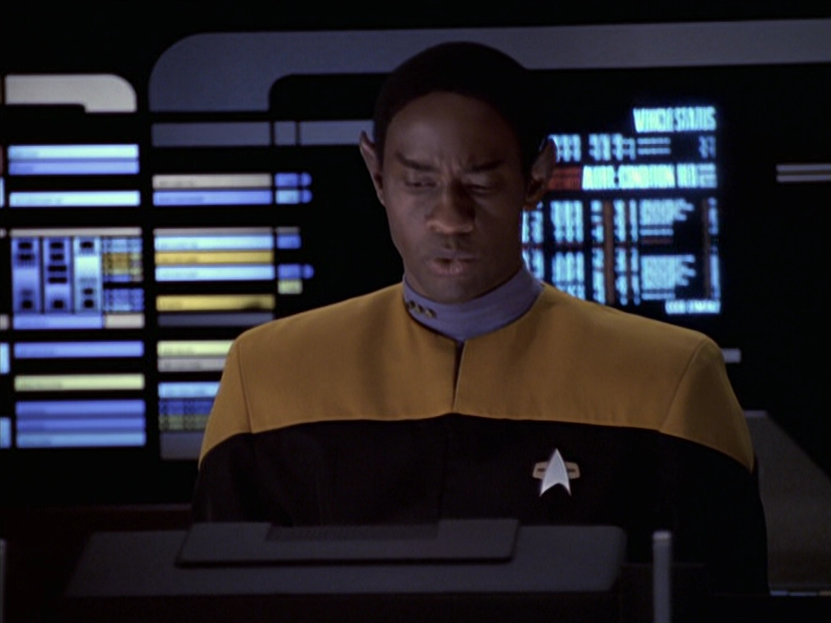 extant_StarTrek_VOY_6x18-AshesToAshes_02681.jpg