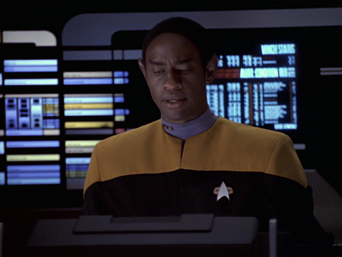 extant_StarTrek_VOY_6x18-AshesToAshes_02682.jpg