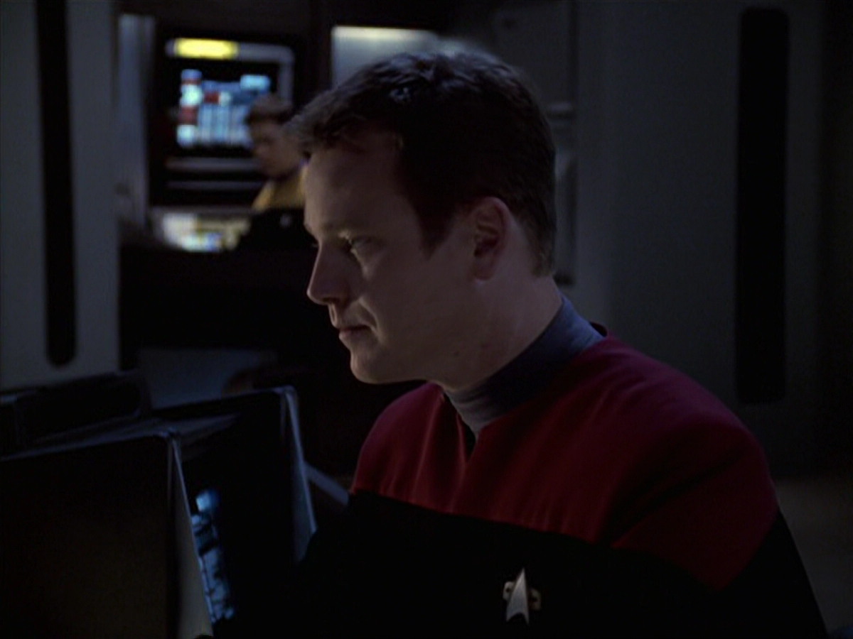 extant_StarTrek_VOY_6x18-AshesToAshes_02685.jpg