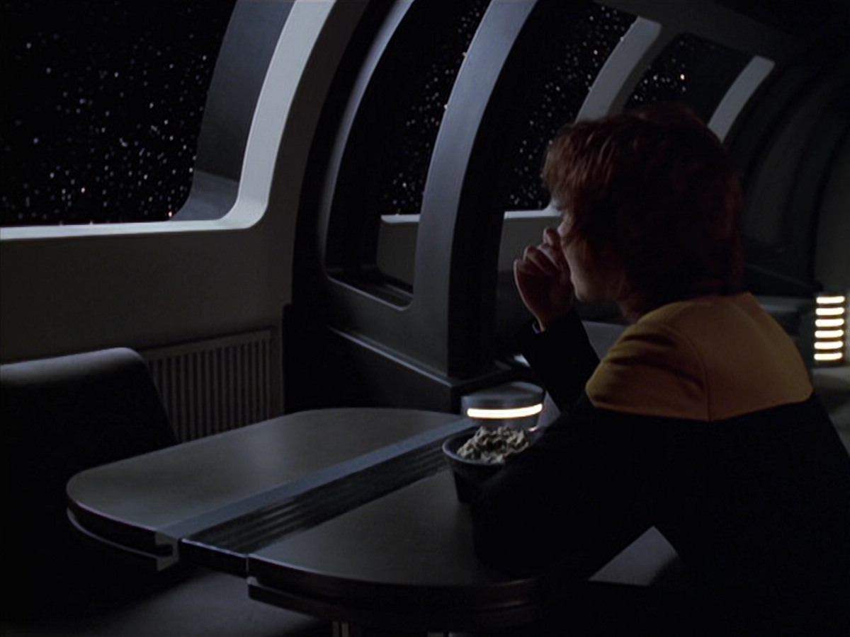 extant_StarTrek_VOY_6x18-AshesToAshes_02969.jpg