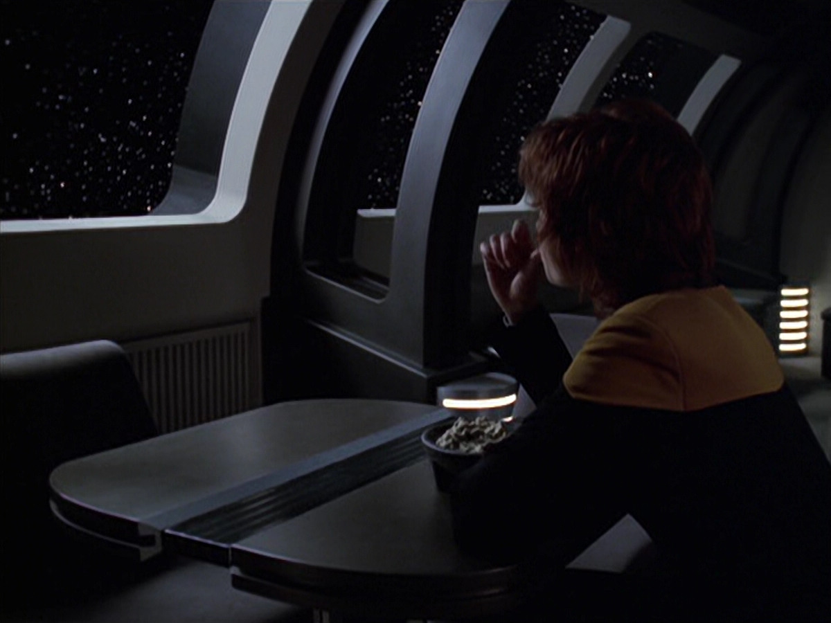 extant_StarTrek_VOY_6x18-AshesToAshes_02970.jpg