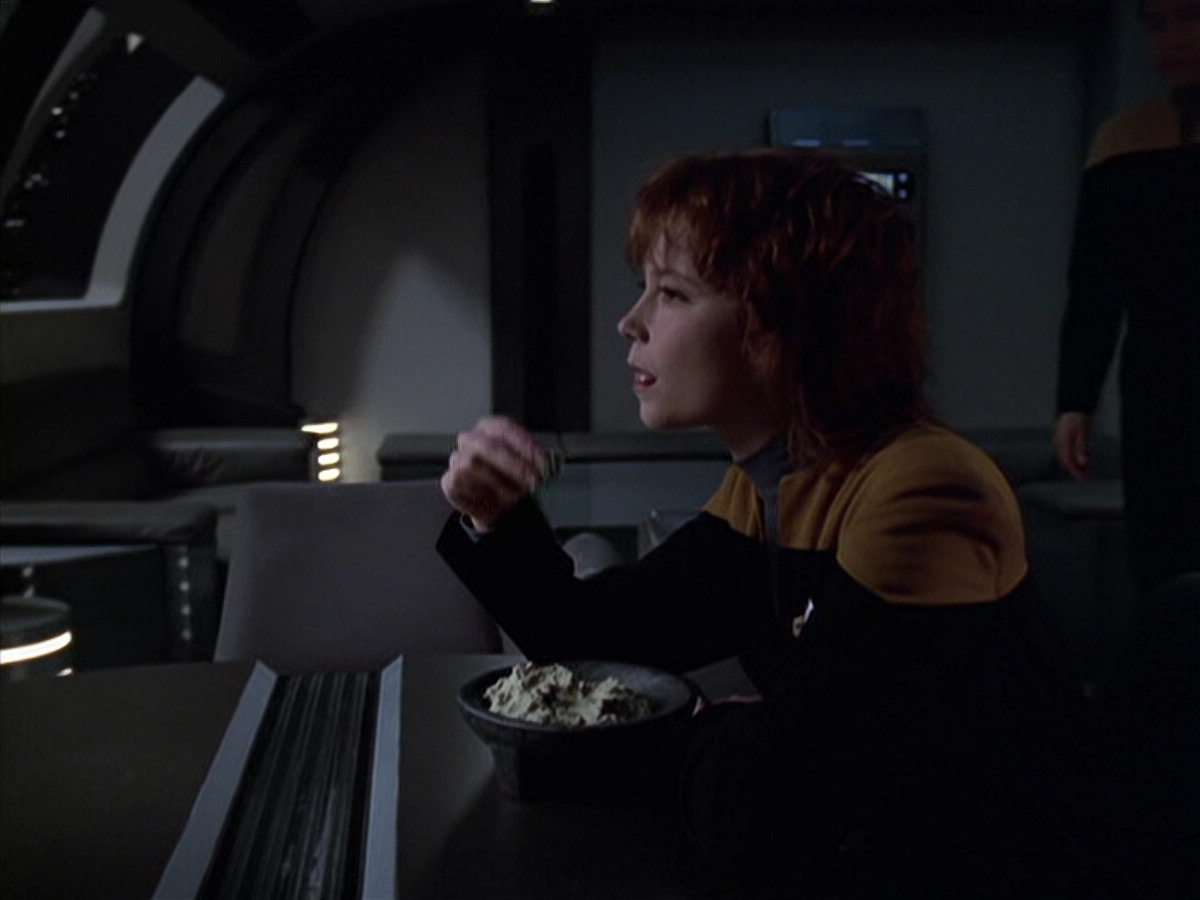 extant_StarTrek_VOY_6x18-AshesToAshes_02981.jpg