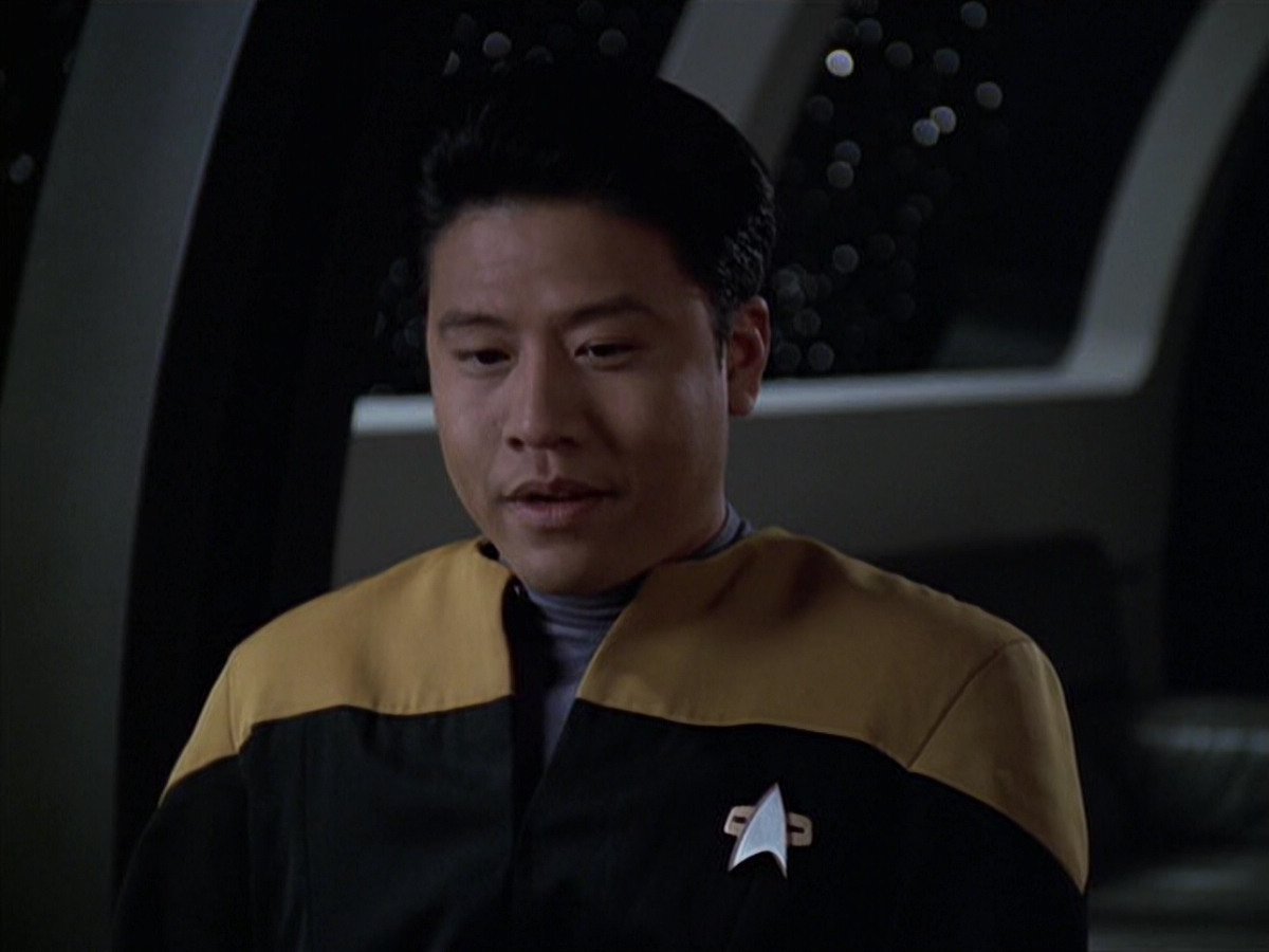 extant_StarTrek_VOY_6x18-AshesToAshes_03009.jpg
