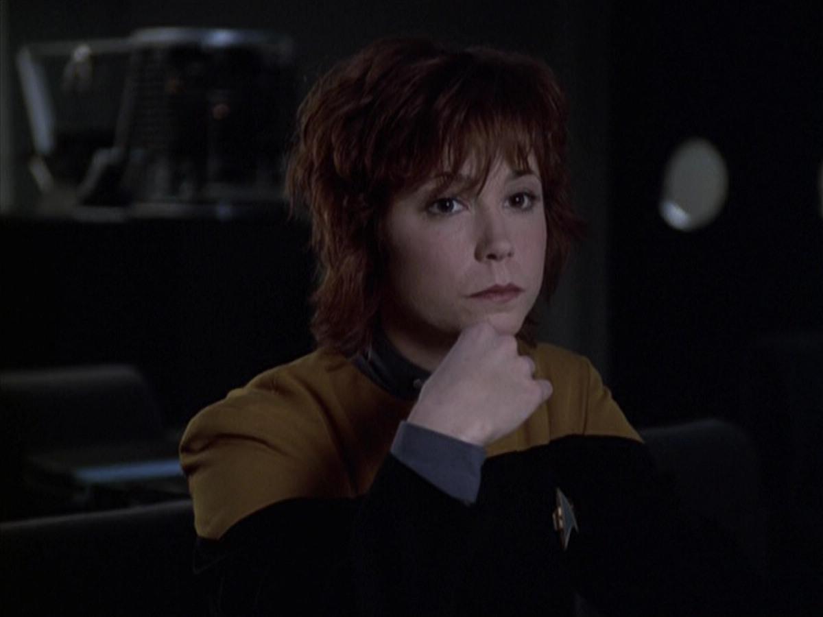 extant_StarTrek_VOY_6x18-AshesToAshes_03021.jpg