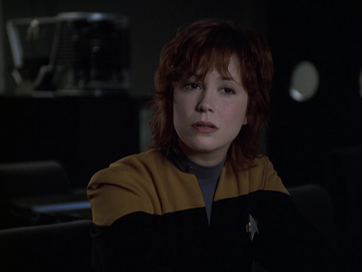 extant_StarTrek_VOY_6x18-AshesToAshes_03066.jpg