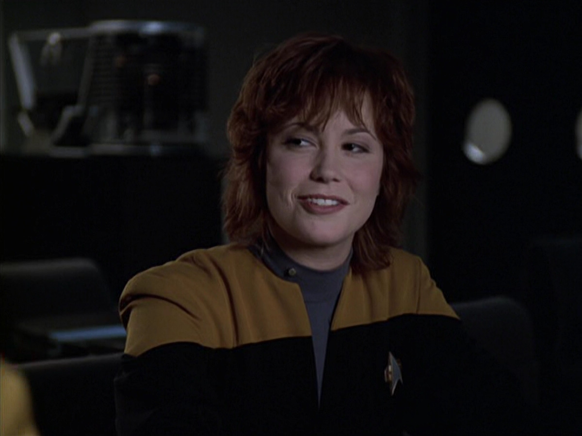 extant_StarTrek_VOY_6x18-AshesToAshes_03080.jpg