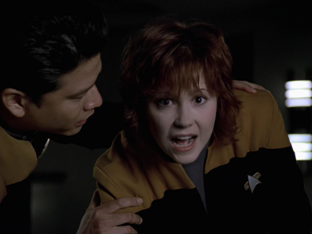 extant_StarTrek_VOY_6x18-AshesToAshes_03086.jpg
