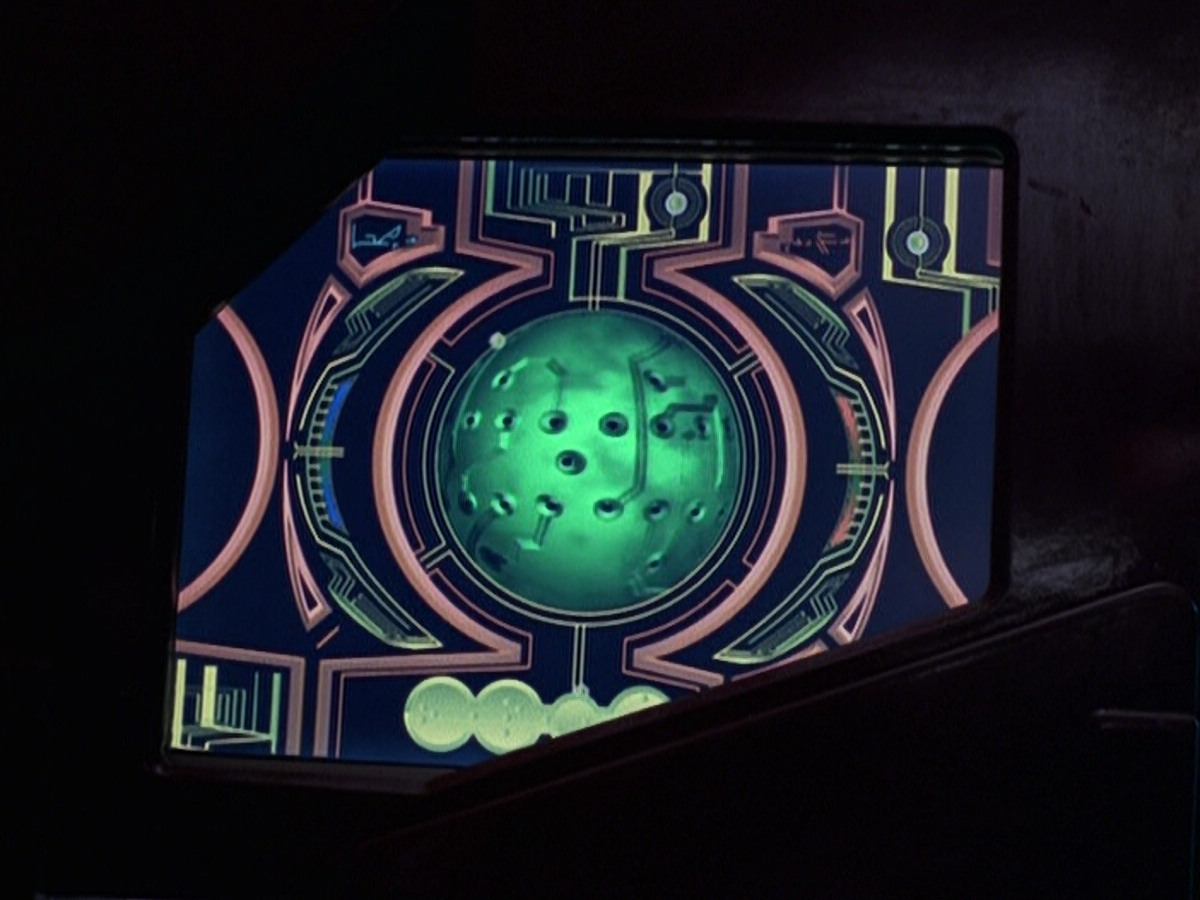 extant_StarTrek_VOY_6x18-AshesToAshes_03167.jpg