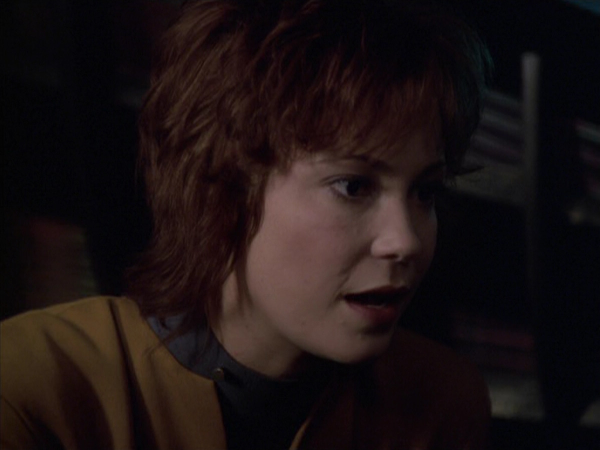 extant_StarTrek_VOY_6x18-AshesToAshes_03277.jpg