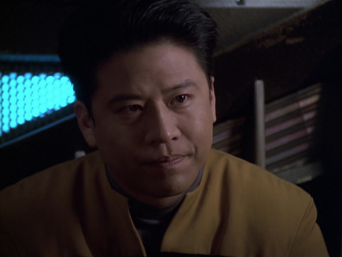 extant_StarTrek_VOY_6x18-AshesToAshes_03311.jpg