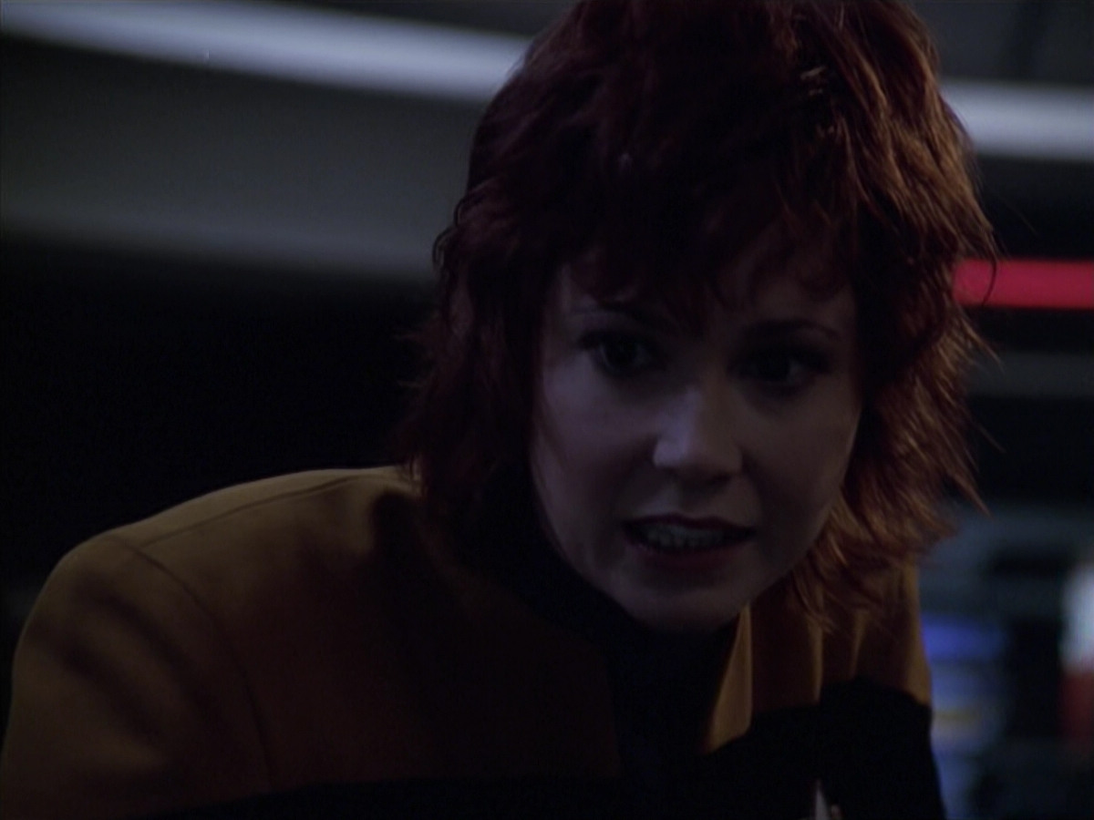 extant_StarTrek_VOY_6x18-AshesToAshes_03372.jpg