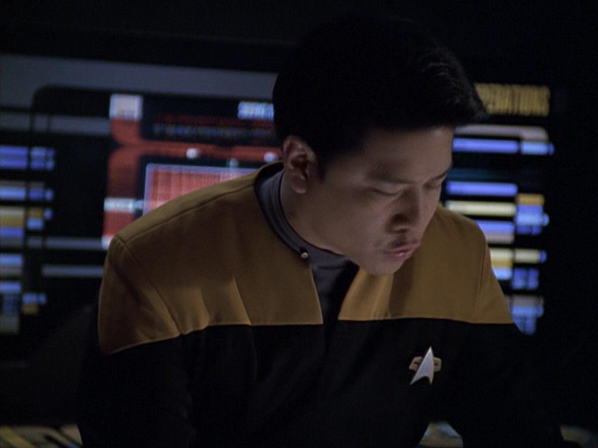 extant_StarTrek_VOY_6x18-AshesToAshes_03380.jpg