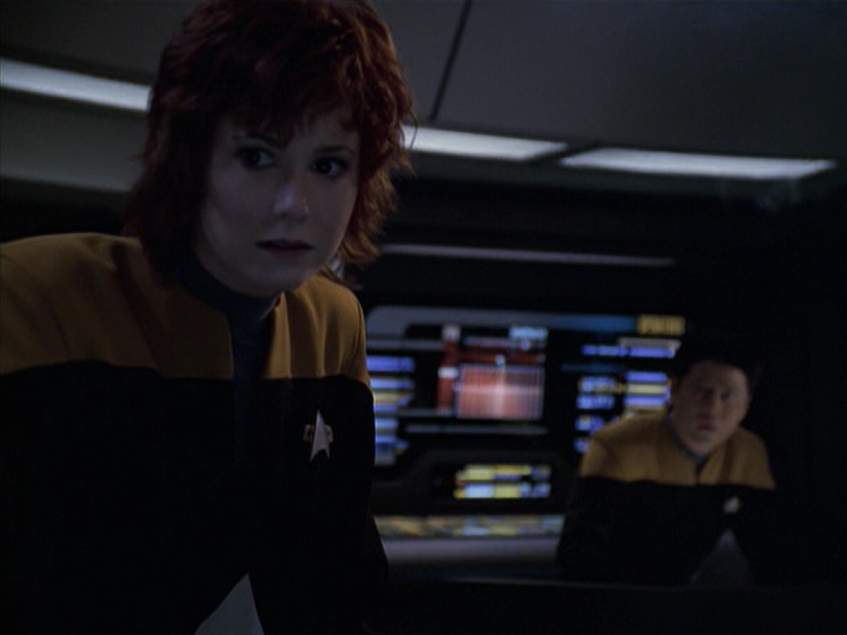 extant_StarTrek_VOY_6x18-AshesToAshes_03399.jpg