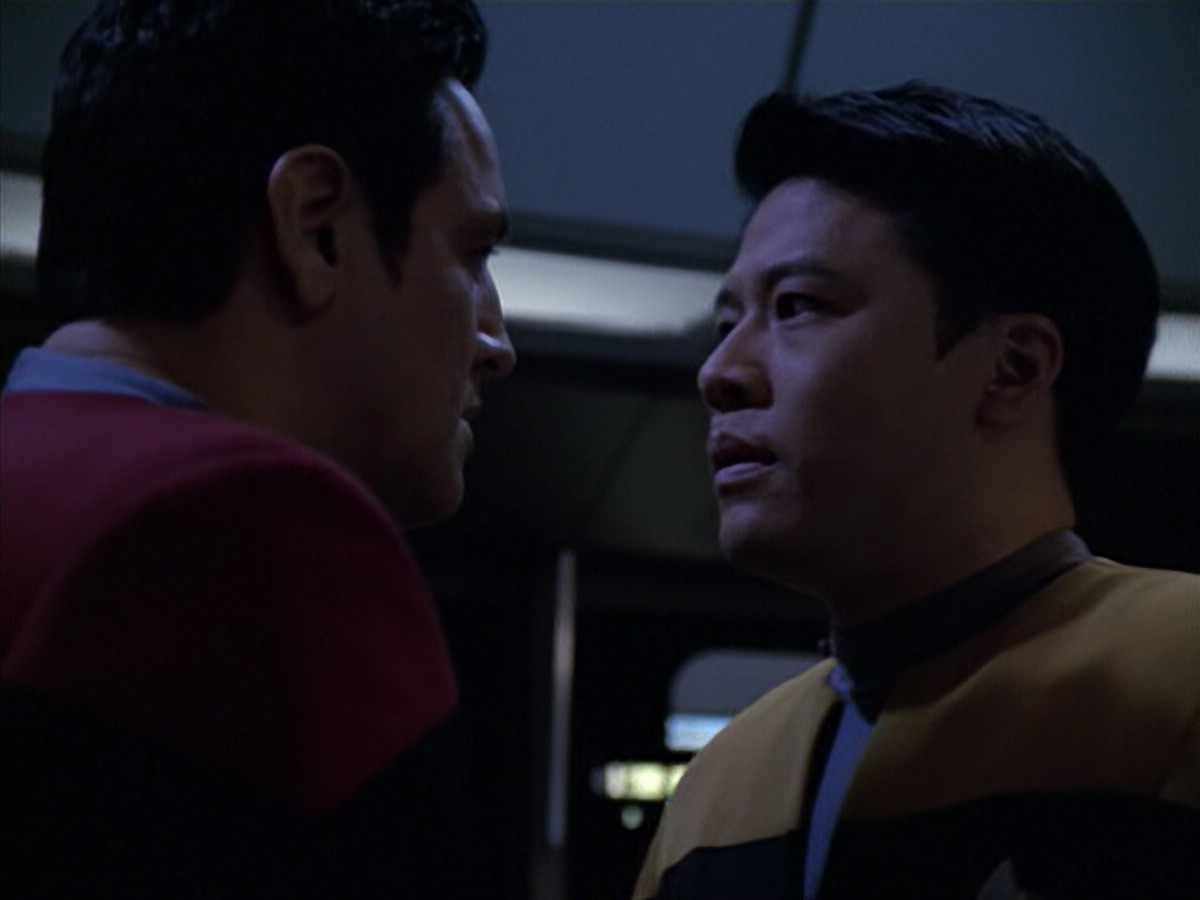 extant_StarTrek_VOY_6x18-AshesToAshes_03404.jpg