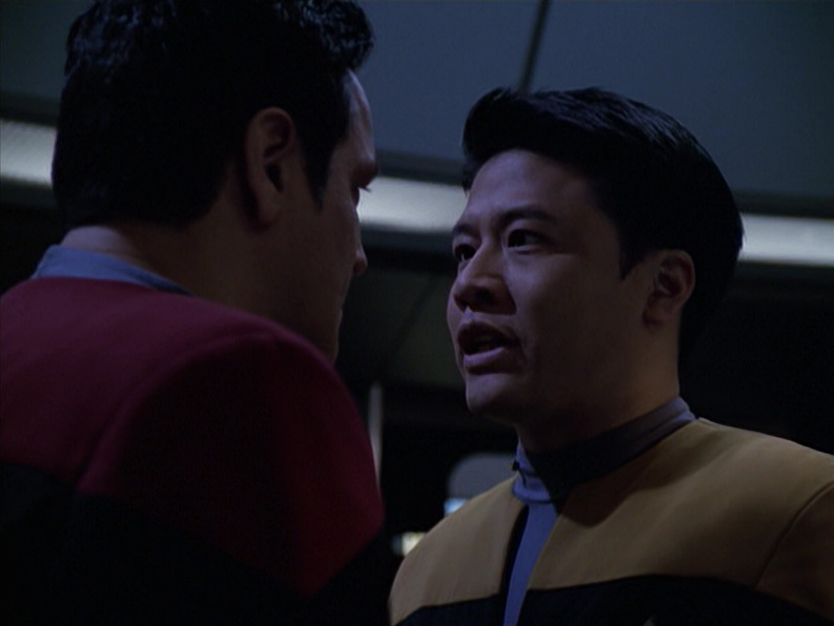 extant_StarTrek_VOY_6x18-AshesToAshes_03407.jpg