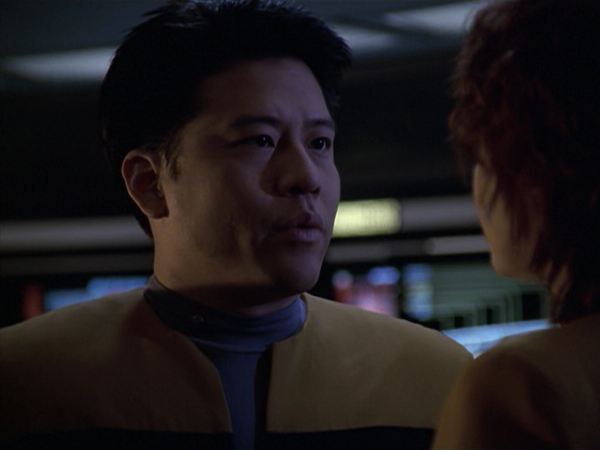 extant_StarTrek_VOY_6x18-AshesToAshes_03417.jpg