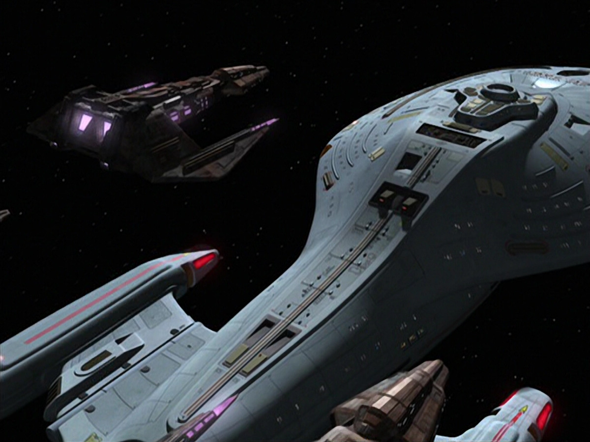 extant_StarTrek_VOY_6x18-AshesToAshes_03433.jpg