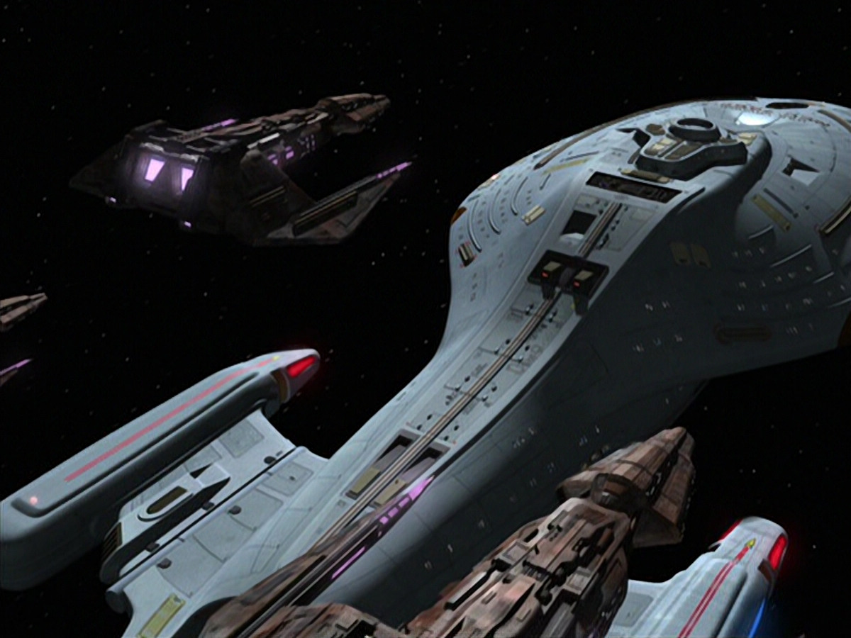 extant_StarTrek_VOY_6x18-AshesToAshes_03435.jpg