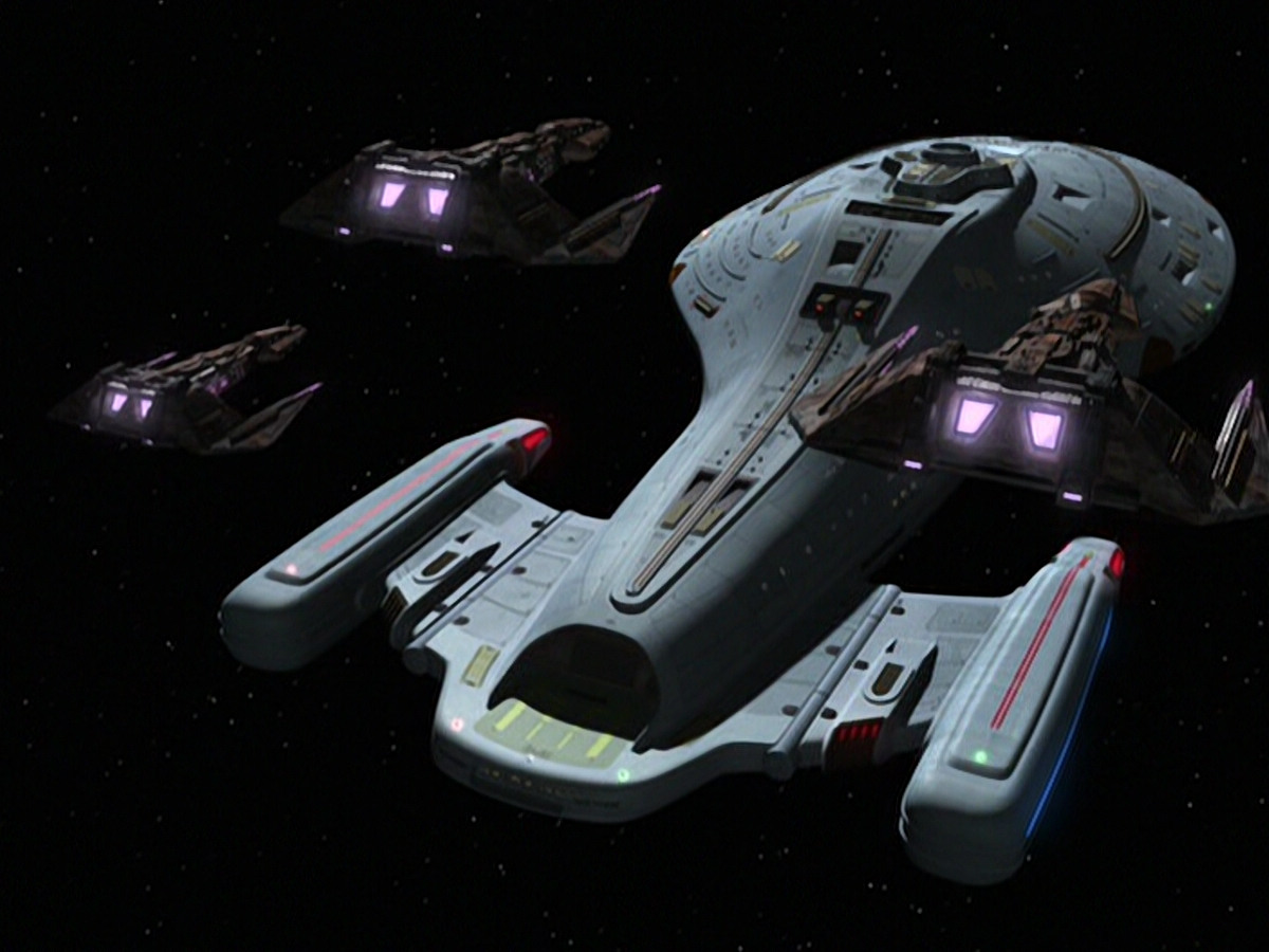 extant_StarTrek_VOY_6x18-AshesToAshes_03445.jpg