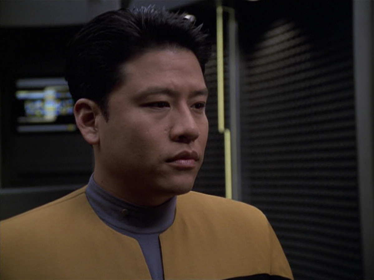 extant_StarTrek_VOY_6x18-AshesToAshes_03530.jpg