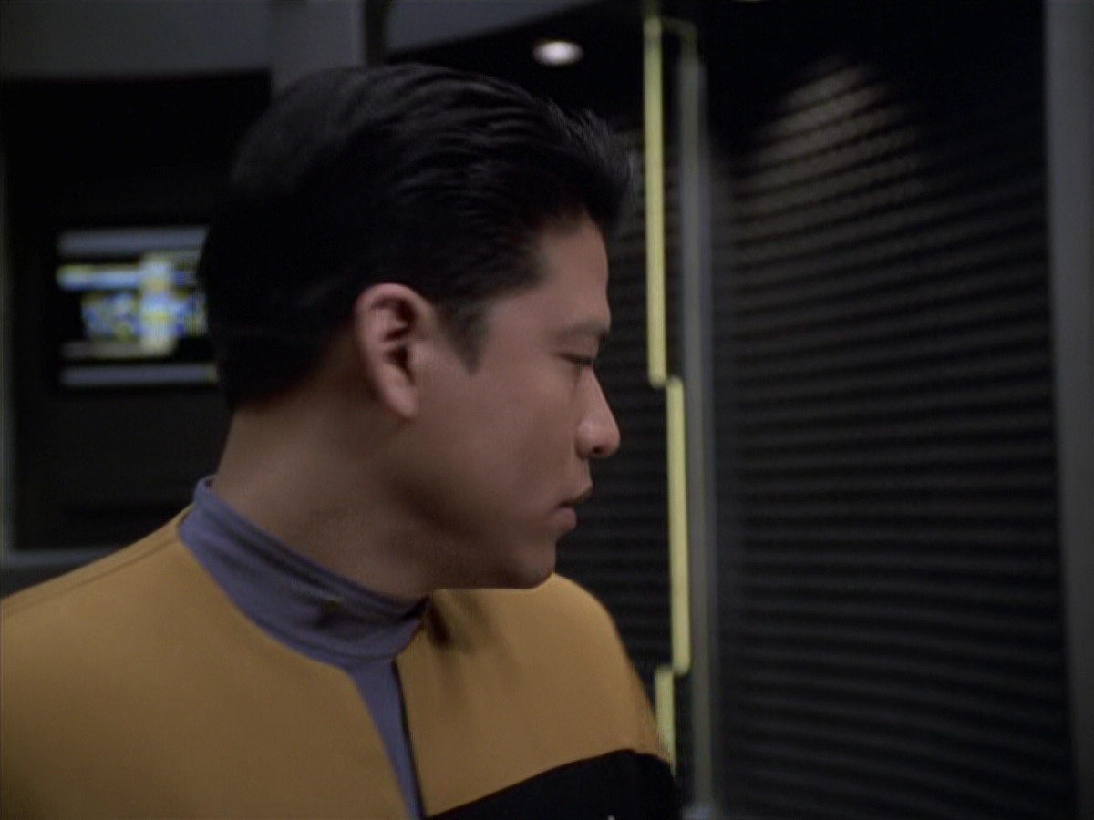 extant_StarTrek_VOY_6x18-AshesToAshes_03532.jpg