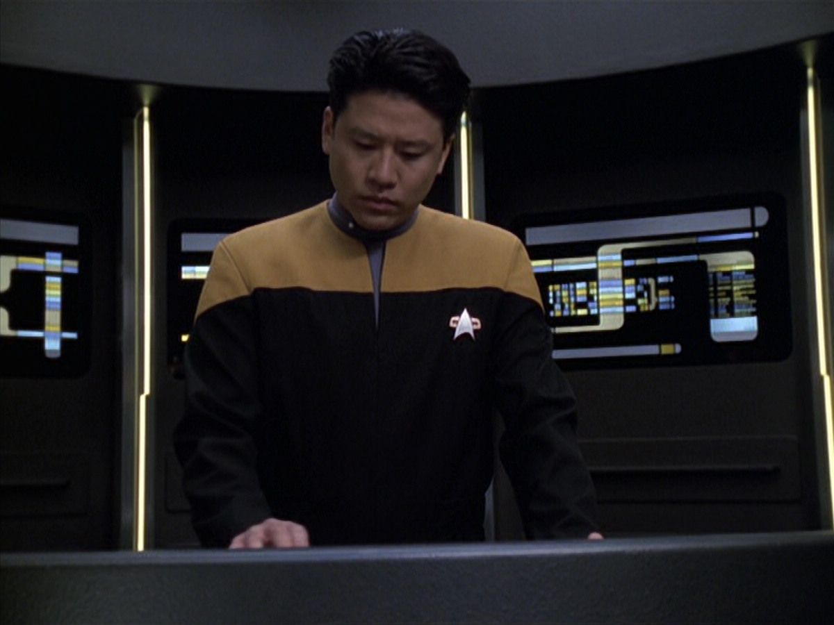 extant_StarTrek_VOY_6x18-AshesToAshes_03542.jpg