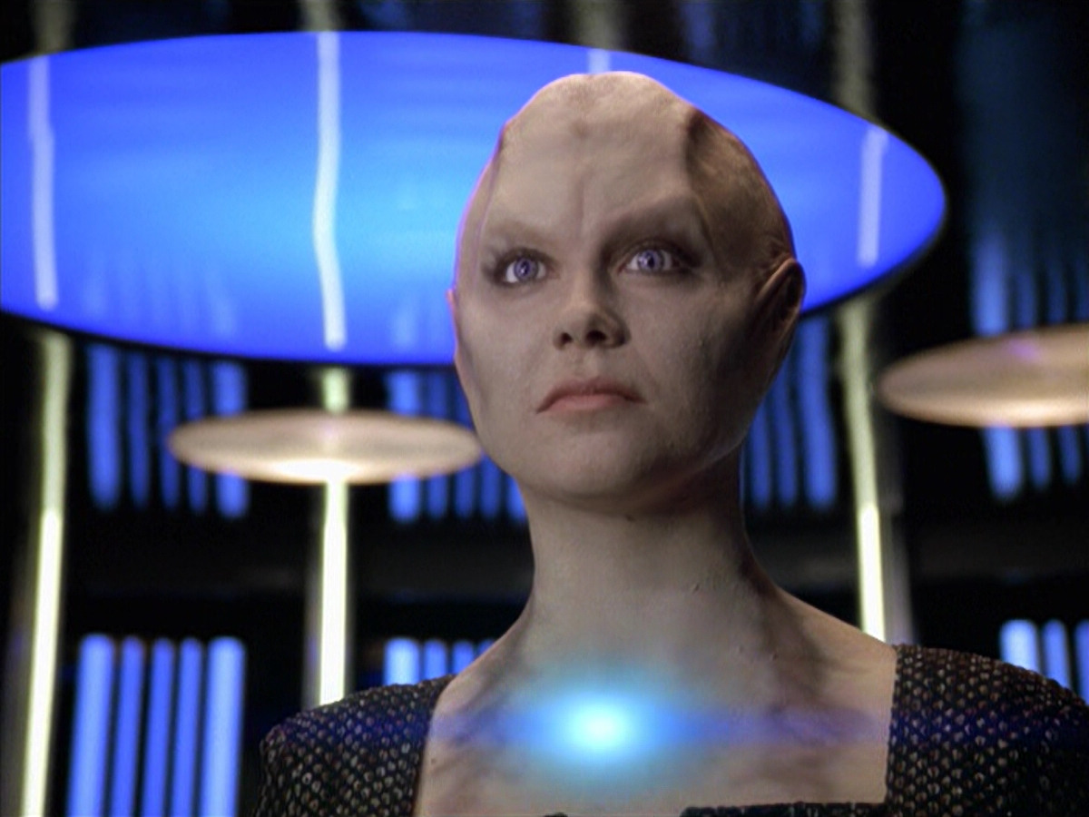 extant_StarTrek_VOY_6x18-AshesToAshes_03546.jpg
