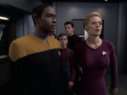Filename=extant_StarTrek_VOY_6x18-AshesToAshes_00388.jpg
Filesize=147KiB
Dimensions=1200x900
Date added=Jan 02, 2020 extant_StarTrek_VOY_6x18-AshesToAshes_00388.jpg