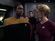 Filename=extant_StarTrek_VOY_6x18-AshesToAshes_00393.jpg
Filesize=159KiB
Dimensions=1200x900
Date added=Jan 02, 2020 extant_StarTrek_VOY_6x18-AshesToAshes_00393.jpg