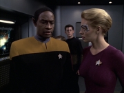 Filename=extant_StarTrek_VOY_6x18-AshesToAshes_00399.jpg
Filesize=154KiB
Dimensions=1200x900
Date added=Jan 02, 2020 extant_StarTrek_VOY_6x18-AshesToAshes_00399.jpg