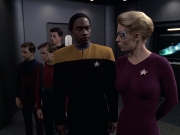 Filename=extant_StarTrek_VOY_6x18-AshesToAshes_00413.jpg
Filesize=151KiB
Dimensions=1200x900
Date added=Jan 02, 2020 extant_StarTrek_VOY_6x18-AshesToAshes_00413.jpg