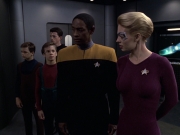 Filename=extant_StarTrek_VOY_6x18-AshesToAshes_00414.jpg
Filesize=155KiB
Dimensions=1200x900
Date added=Jan 02, 2020 extant_StarTrek_VOY_6x18-AshesToAshes_00414.jpg