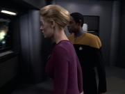 Filename=extant_StarTrek_VOY_6x18-AshesToAshes_00421.jpg
Filesize=137KiB
Dimensions=1200x900
Date added=Jan 02, 2020 extant_StarTrek_VOY_6x18-AshesToAshes_00421.jpg