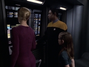 Filename=extant_StarTrek_VOY_6x18-AshesToAshes_00426.jpg
Filesize=171KiB
Dimensions=1200x900
Date added=Jan 02, 2020 extant_StarTrek_VOY_6x18-AshesToAshes_00426.jpg