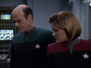 extant_StarTrek_VOY_6x18-AshesToAshes_00754.jpg