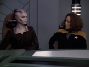 extant_StarTrek_VOY_6x18-AshesToAshes_00914.jpg