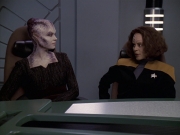 extant_StarTrek_VOY_6x18-AshesToAshes_00916.jpg