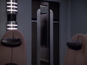 extant_StarTrek_VOY_6x18-AshesToAshes_00954.jpg